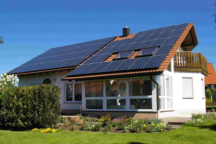 Sistema de montagem solar para telhado inclinado
