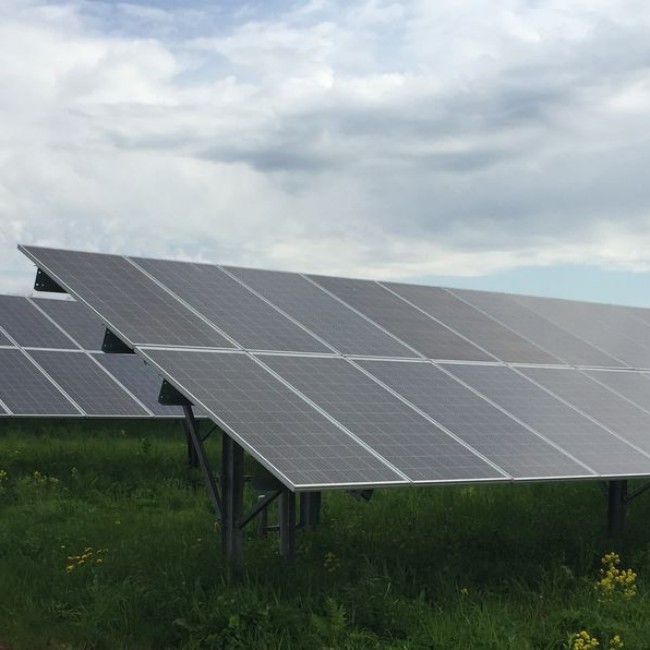 
     Projeto solar de 100 MW no Texas usando montagens de superfície terrestre Erthos
    